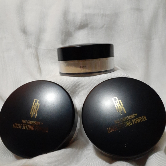 BLACK RADIANCE Women's True Complexion Loose Setting Powder. - Picture 2 of 3